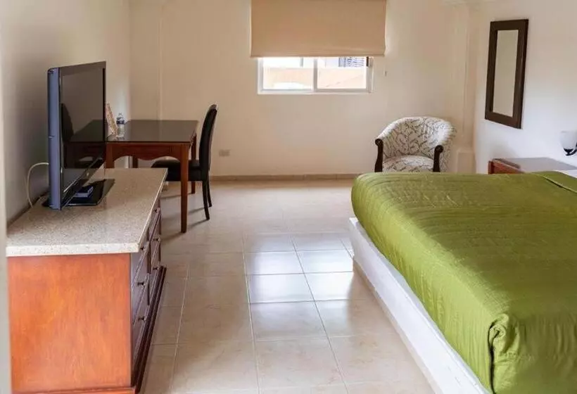 Hotelli Plaza Del Sol