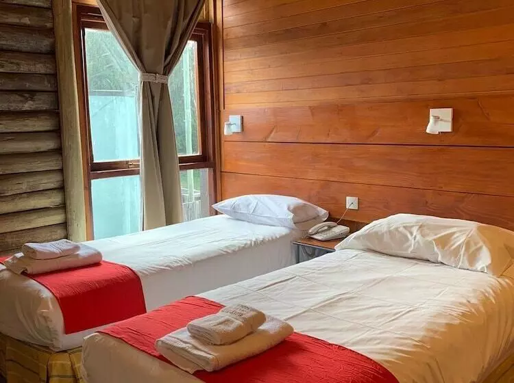 هتل Hosteria Posta De Los Colonos