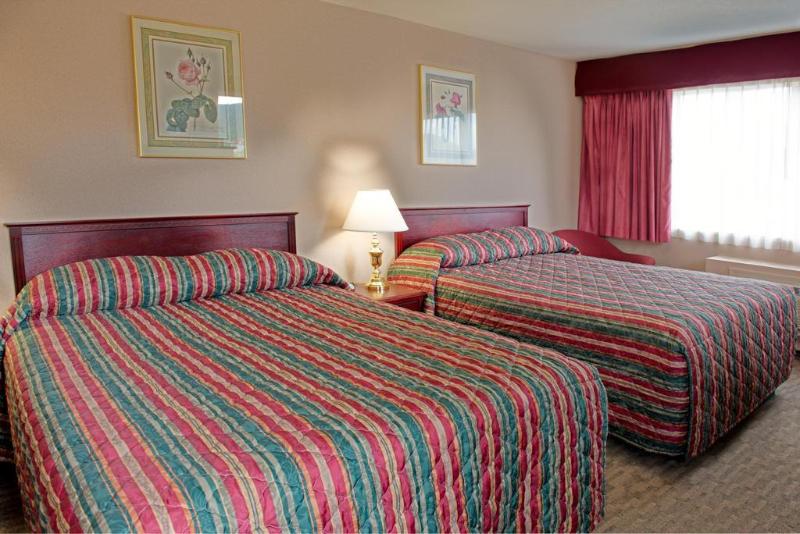 هتل Sandman Inn Smithers