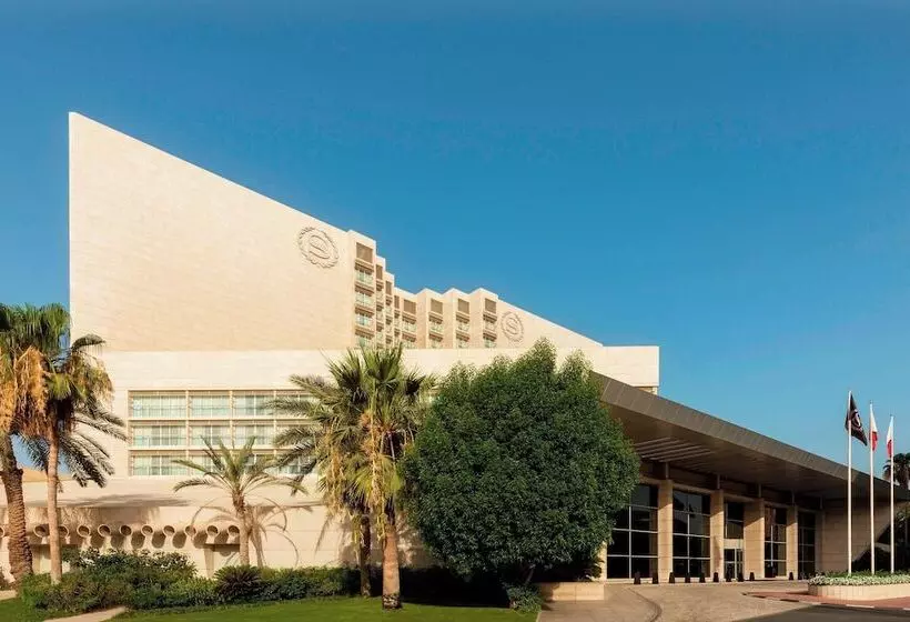 Sheraton Dubai Creek Hotel & Towers