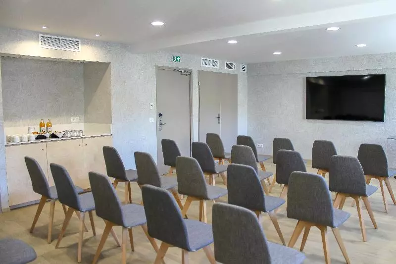 Urban Hotel & Spa Aix Les Bains   Bw Signature Collection