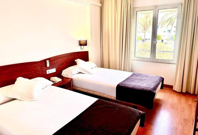 مسافرخانه Arriadh