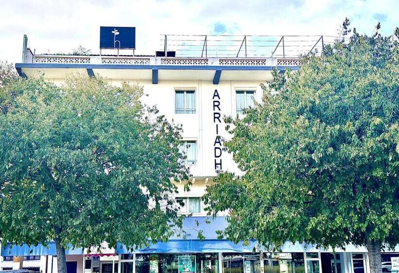 مسافرخانه Arriadh