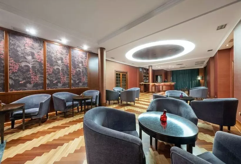 ホテル Castilla Termal Solares