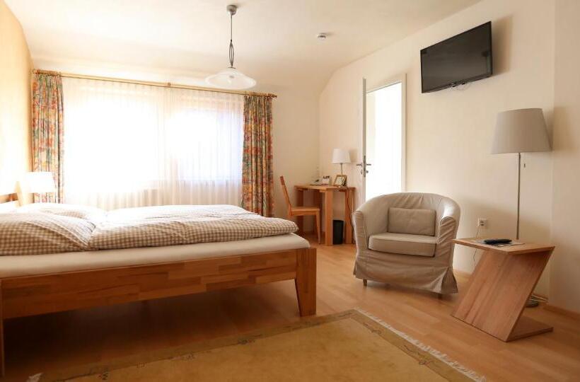 בית מלון כפרי Gasthof Adler