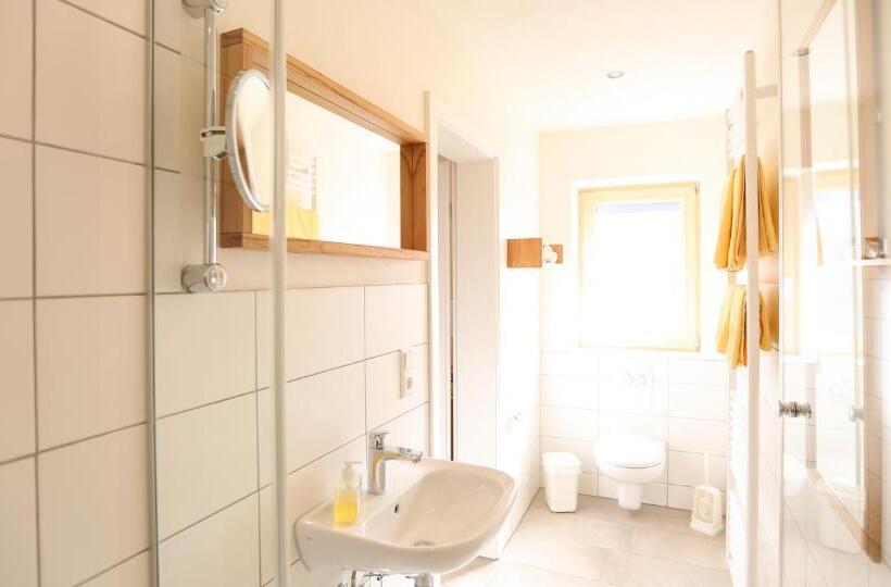 בית מלון כפרי Gasthof Adler