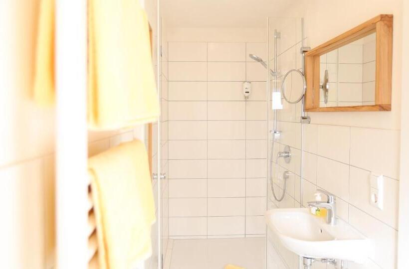 בית מלון כפרי Gasthof Adler