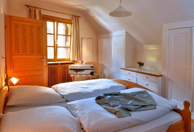 בית מלון כפרי Gasthof Adler