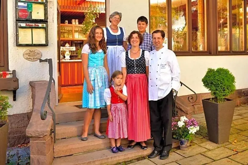 ホテル Gasthof Adler