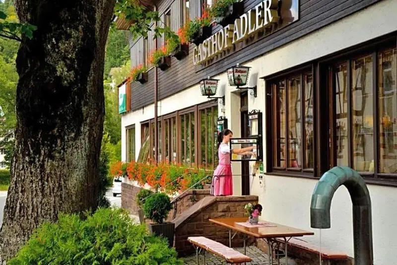 ホテル Gasthof Adler