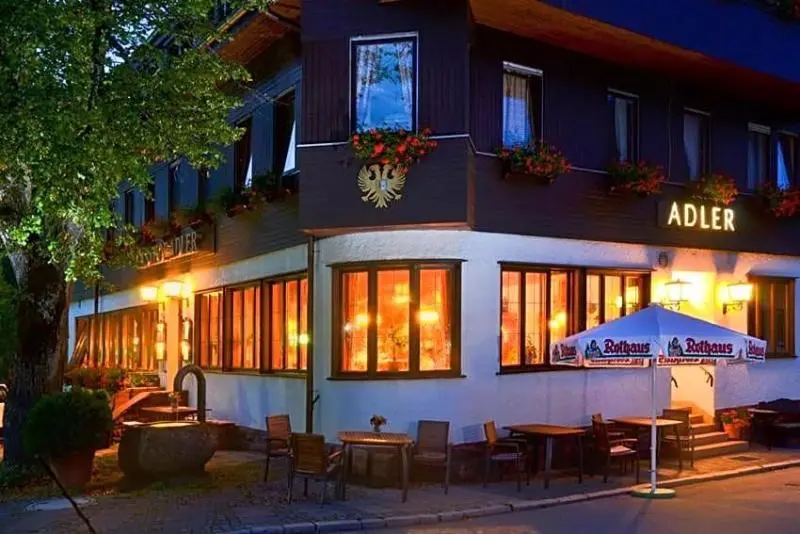 ホテル Gasthof Adler
