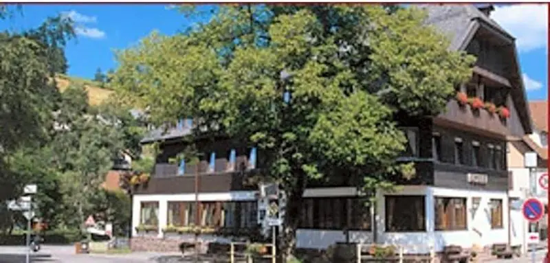 ホテル Gasthof Adler