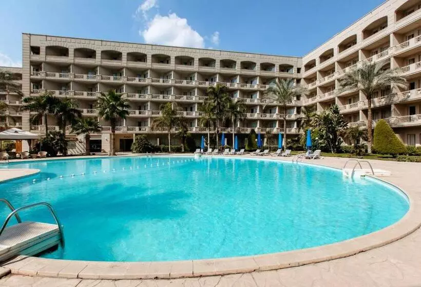 هتل Grand Pyramids