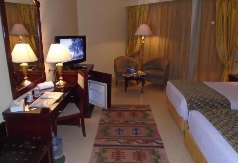 هتل Grand Pyramids