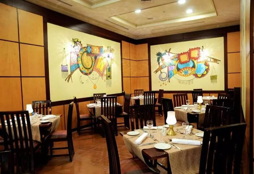 هتل Grand Pyramids