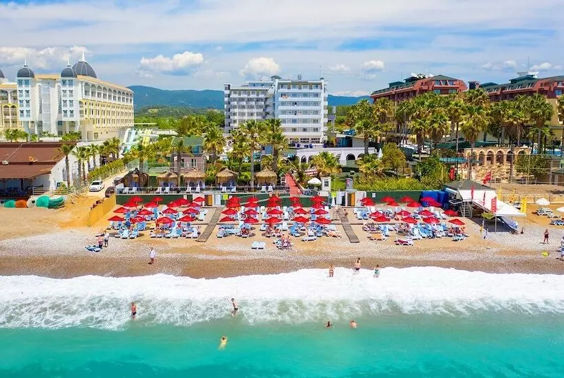 Отель Holiday Garden Resort