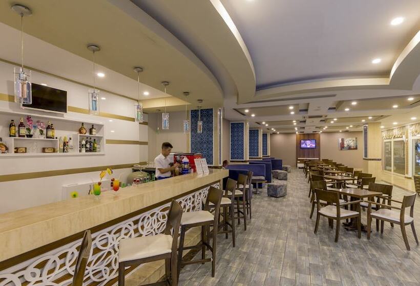 فندق Holiday Garden Resort