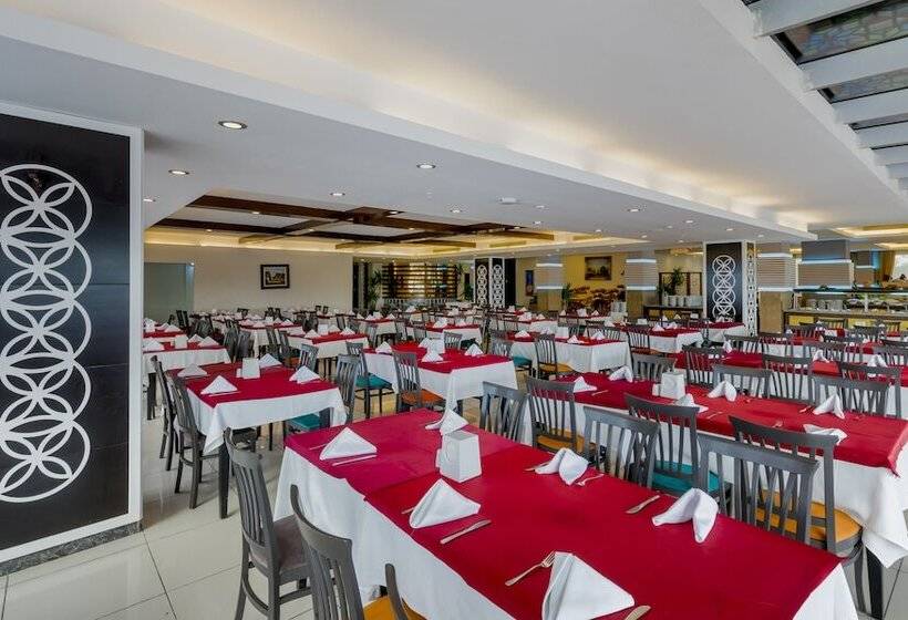 فندق Holiday Garden Resort