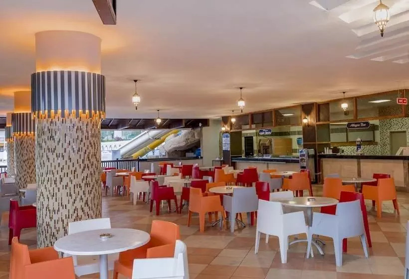 Отель Holiday Garden Resort