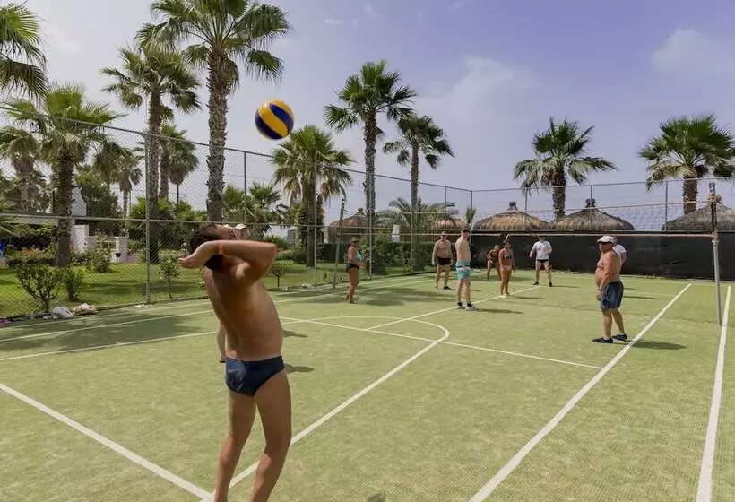 Отель Holiday Garden Resort