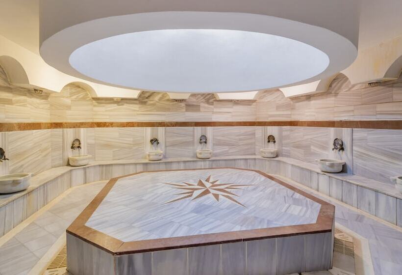 فندق Holiday Garden Resort