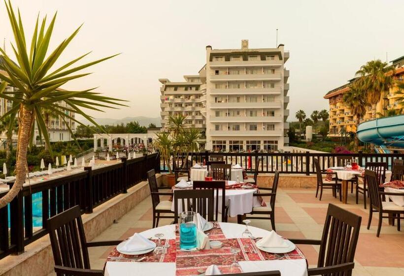 فندق Holiday Garden Resort