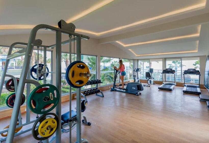 فندق Holiday Garden Resort