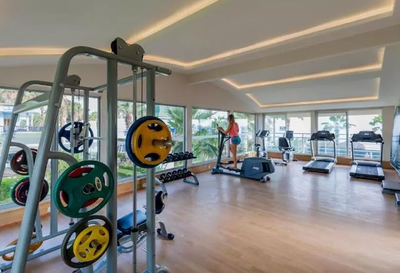 Отель Holiday Garden Resort