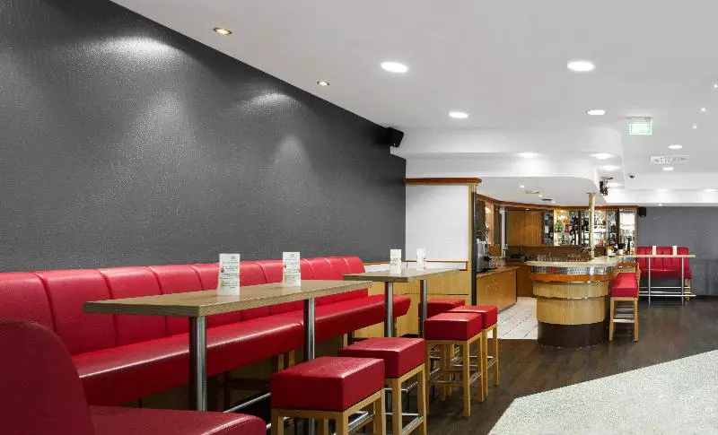 Отель Holiday Inn Frankfurt Airport   Neu Isenburg, An Ihg