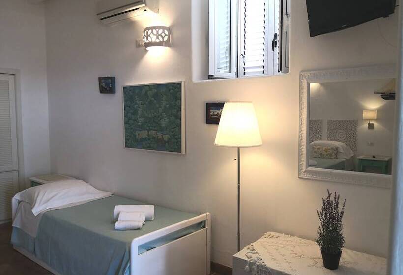 Otel Ossidiana Stromboli Center