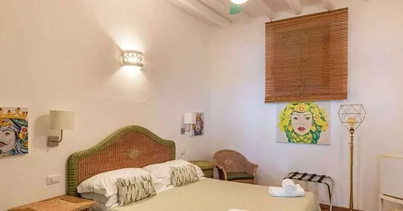 Отель Ossidiana Stromboli Center