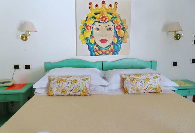 Otel Ossidiana Stromboli Center