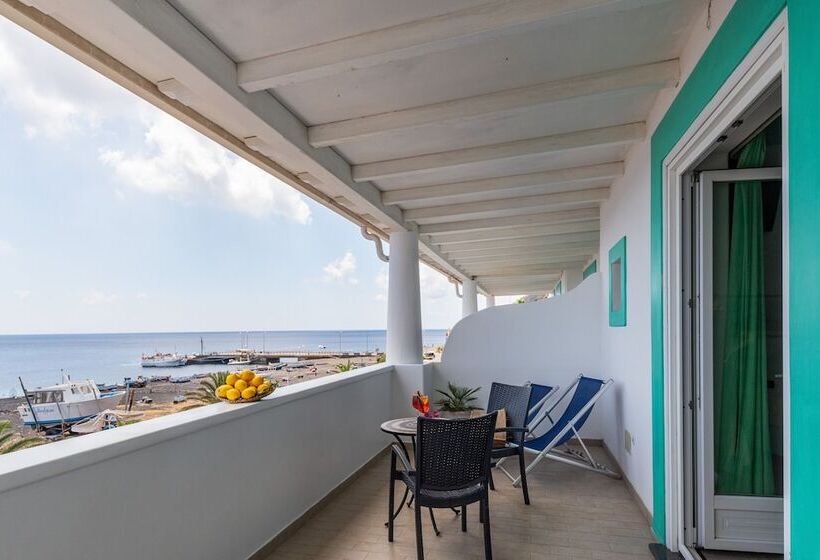 Otel Ossidiana Stromboli Center