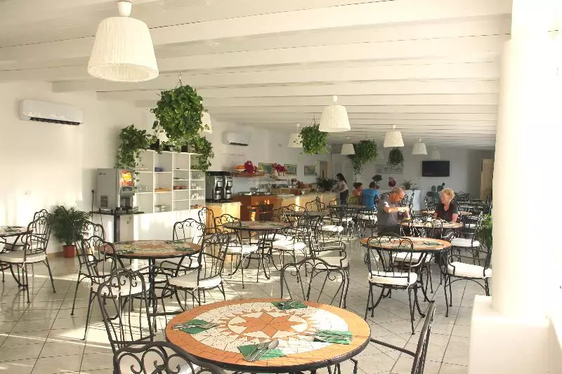 Отель Ossidiana Stromboli Center