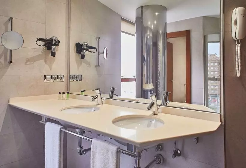 هتل Silken Ciudad Gijon