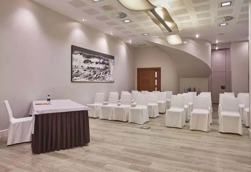 هتل Silken Ciudad Gijon