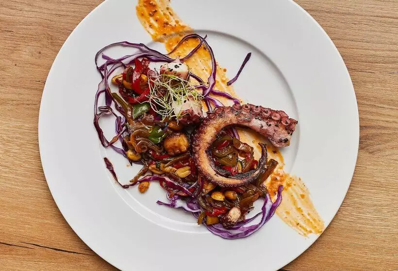 هتل Silken Ciudad Gijon