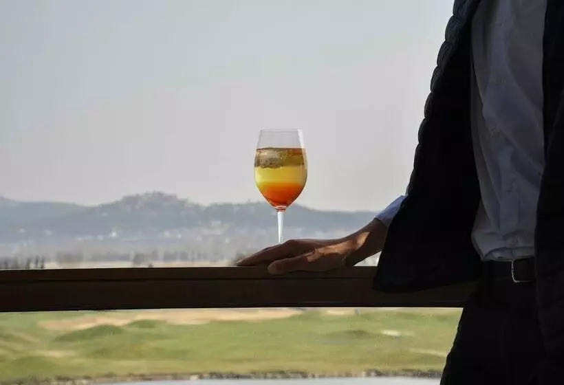 فندق Empordà Golf Resort