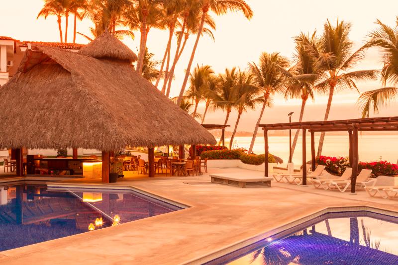 Otel Vista Vallarta All Suites On The Beach