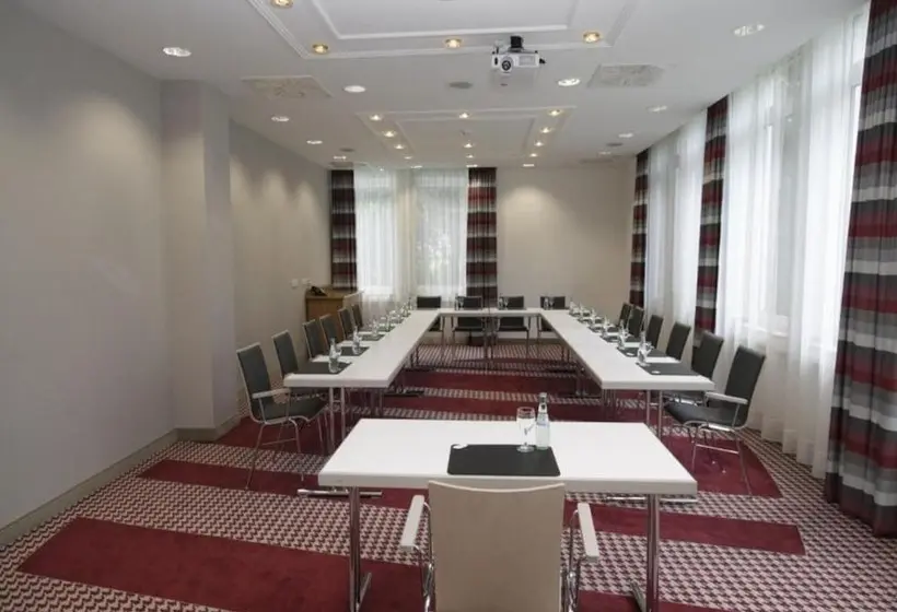 Sunday Hotel Frankfurt Airport - Neu-Isenburg