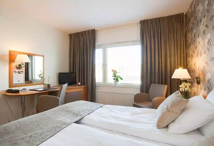 Отель Best Western Capital