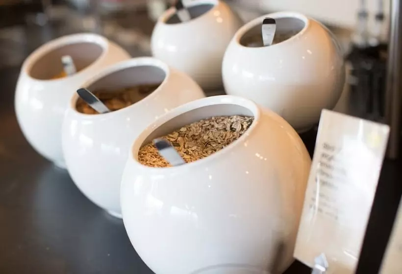 Отель Best Western Capital