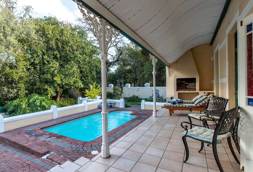 Отель Evergreen Manor And Spa