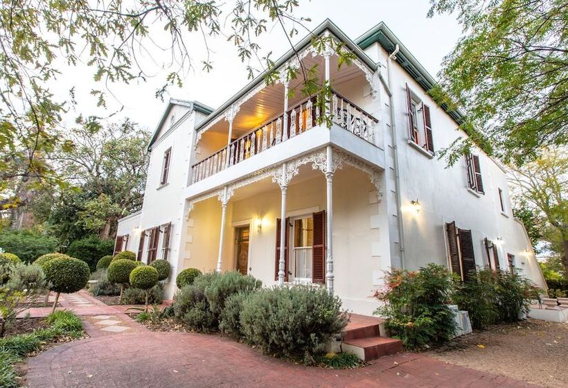 Отель Evergreen Manor And Spa