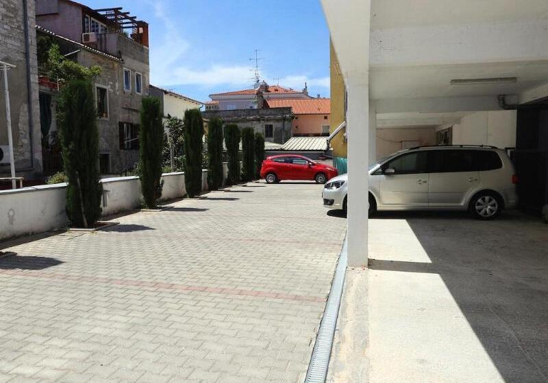 בית מלון כפרי Galija