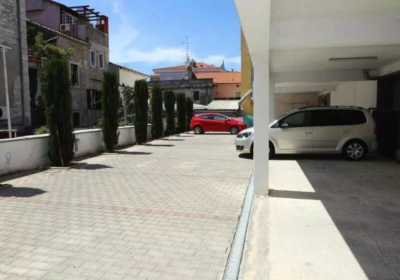 בית מלון כפרי Galija