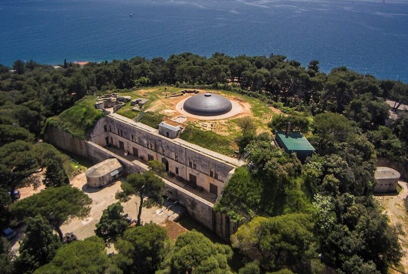 בית מלון כפרי Galija