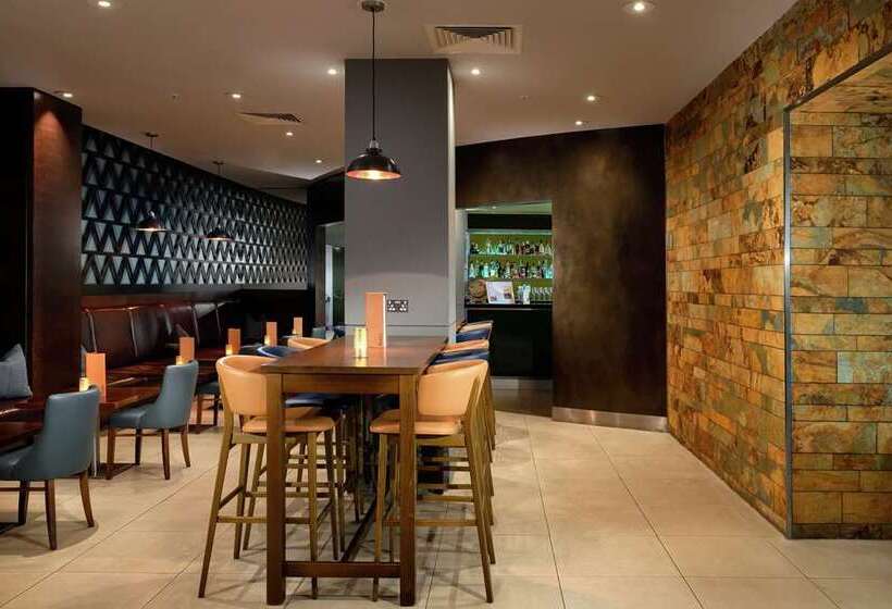 هتل Hilton London Canary Wharf