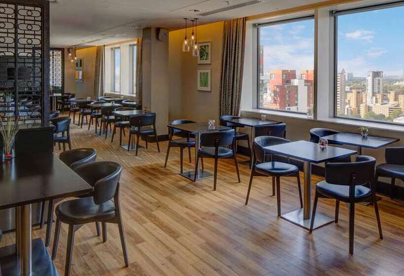 هتل Hilton London Canary Wharf