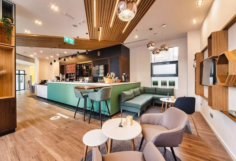 هتل Holiday Inn Bucharest Times, An Ihg